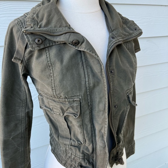 Abercrombie & Fitch military cropped jacket size XS - Picture 9 of 10